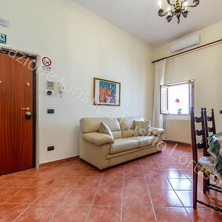 Charming Andria Apartment In The Heart Of The City Lägenhet *